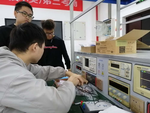 电子与物联网学院信息工程系组织学生积极参与TI杯电子设计竞赛，合力打造创新实践平台